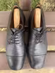 /bilder/schuh-dokumentation/sonstiges/schnuerschuhe-auswahl/sub/schwarze-derbies-bueffelleder-oben.avif